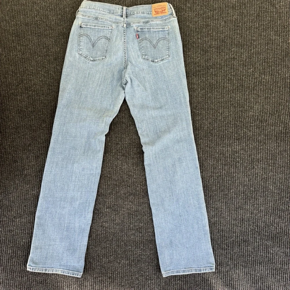 Levi's 505 Straight Leg Women's Size 12M W31 x L32 Light Wash Stretch
